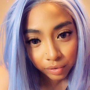 Meet your Posher, Alexandra